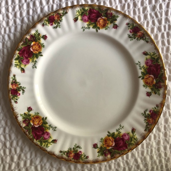 4 x Dinner Plates 27cm Old Country Roses - Picture 3 of 7